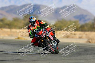 media/Jan-09-2022-SoCal Trackdays (Sun) [[2b1fec8404]]/Turn 14 (10am)/